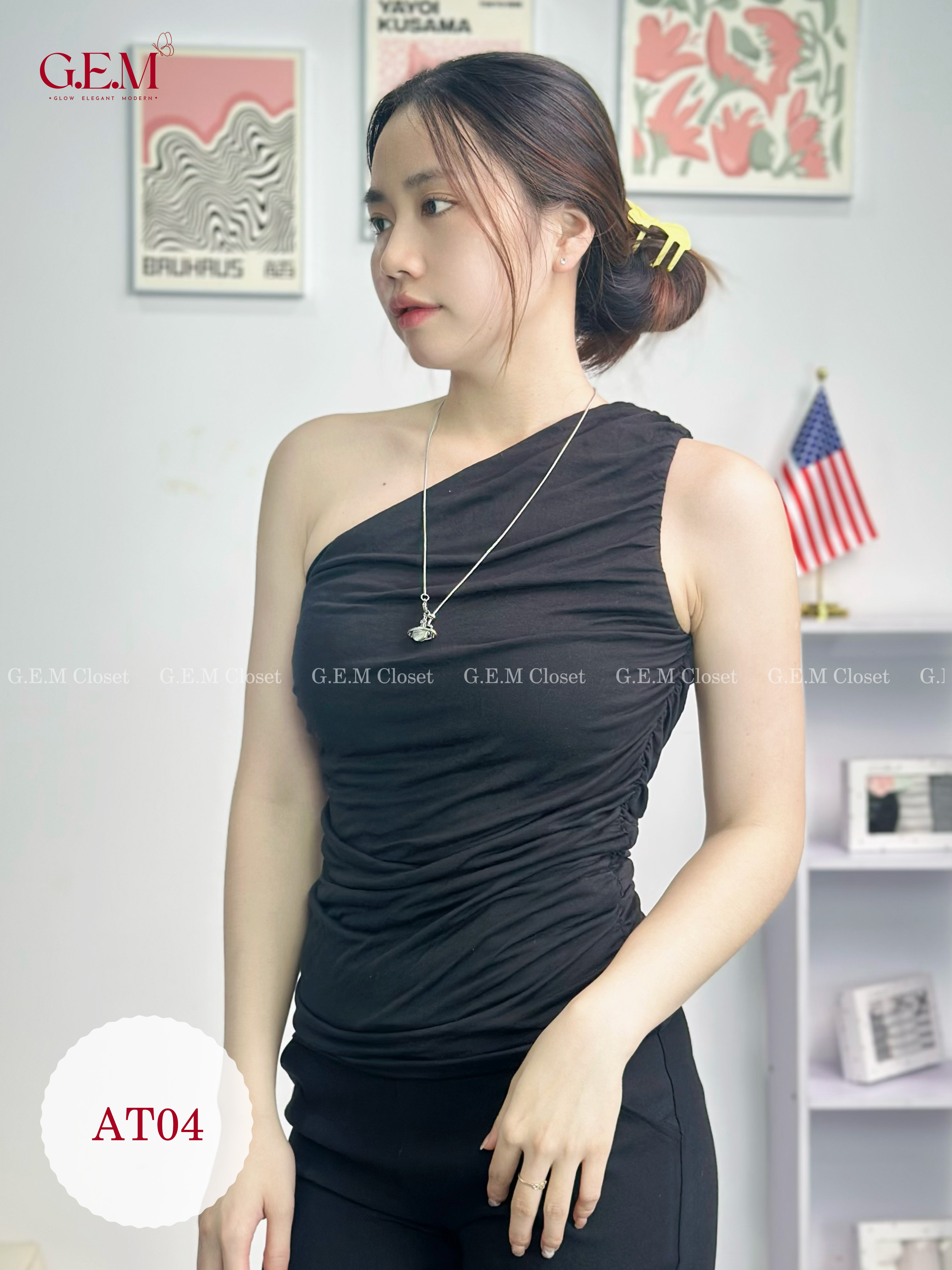 Quần jean ống loe cạp cao