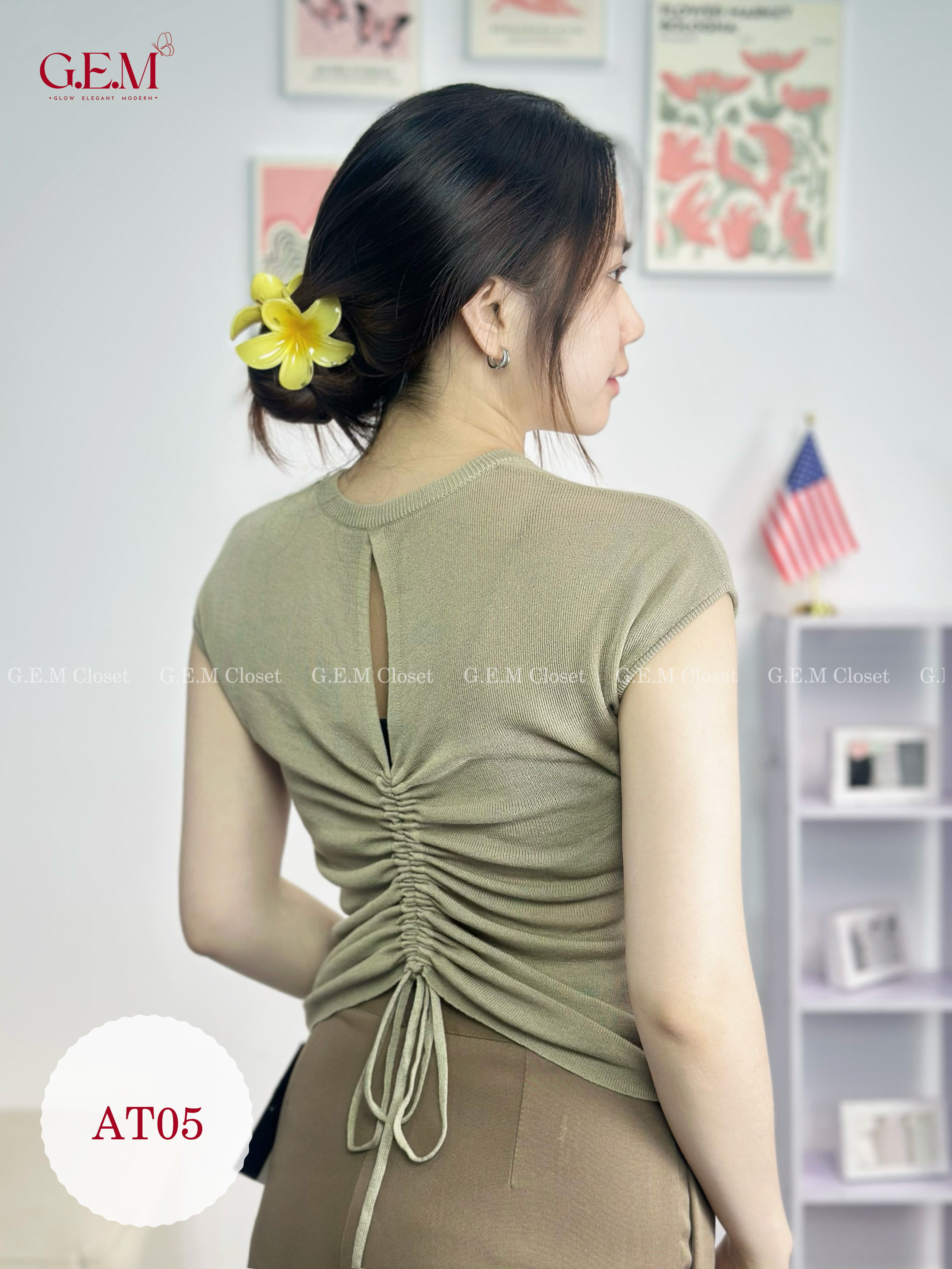 Quần jean ống loe cạp cao