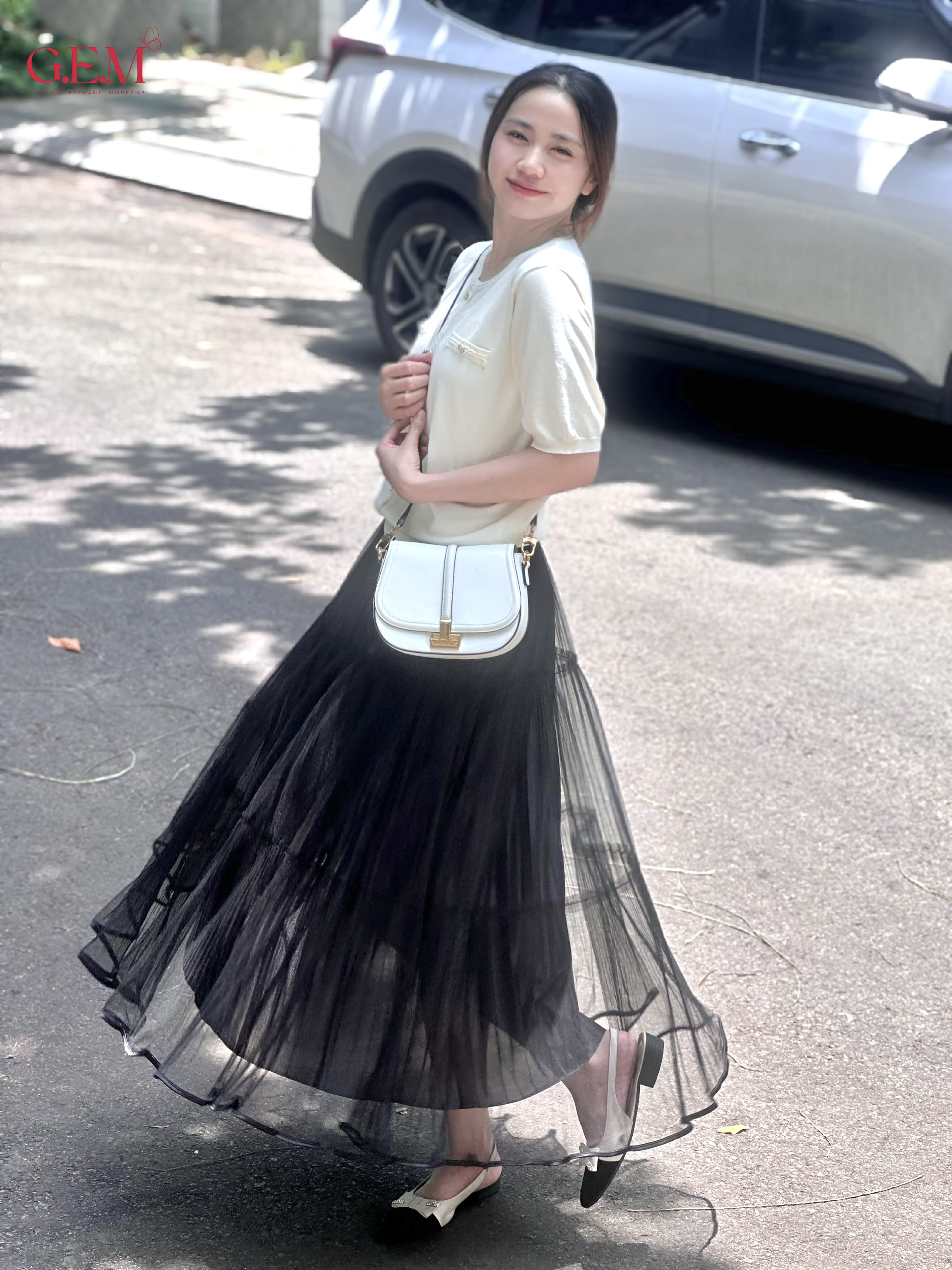 Quần jean ống loe cạp cao
